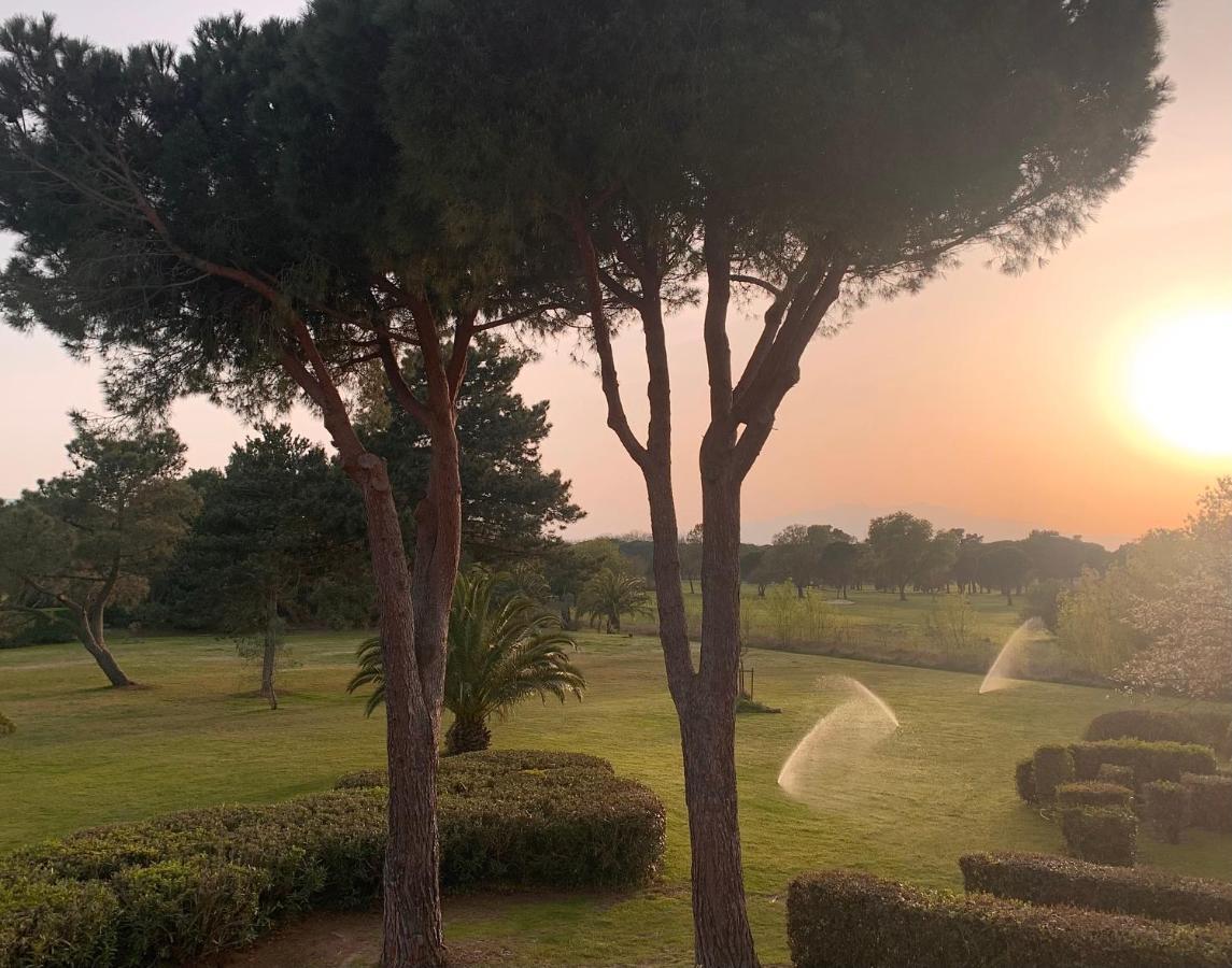 L' Appart Du Golf Saint-Cyprien  Exterior photo